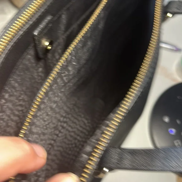 EUC Kate Spade Double Zio Black Saffiano Crossbody Satchel Tote in Black - Picture 3 of 12